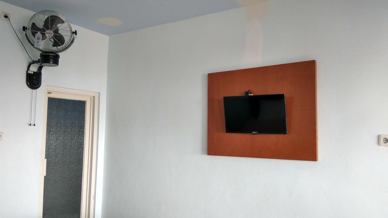 Mawar Hotel لابوان باجو المظهر الخارجي الصورة